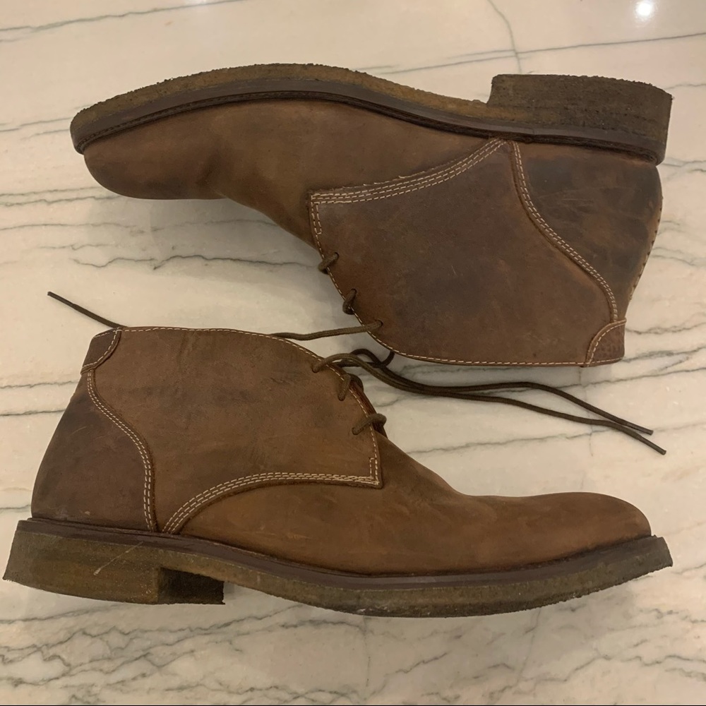 Johnston & Murphy Nubuck Leather  Low Tie Boots - Picture 13 of 14